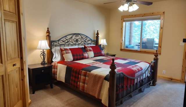 Gold Pan Inn nCentrally located! A Perfect Place to Stay!