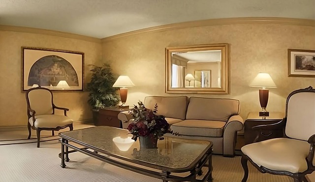 Gold Tower Parlor Suite at Golden Nugget Las Vegas, Pets Allowed, Nightclub!