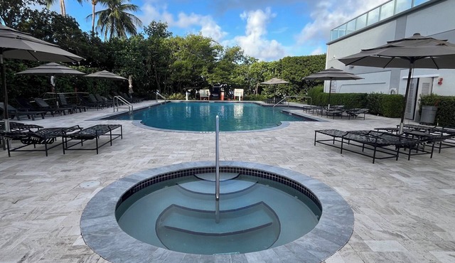 Golden Bay 608,