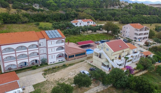 Golden Coast Villa Caska - Duplex Four Bedroom Apartment with Sea View and Balcony