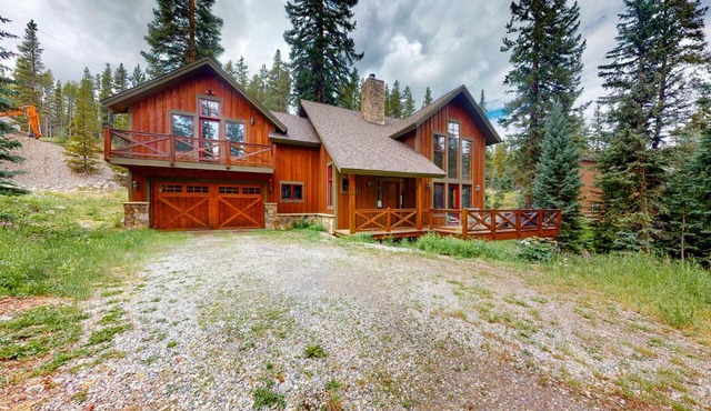 Golden Crown Cabin