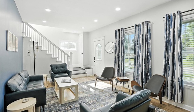 Golden Dunes Stay Valpo | 5 BR, 3 King Beds | Game Area + Fire Pit + Deck Lounge