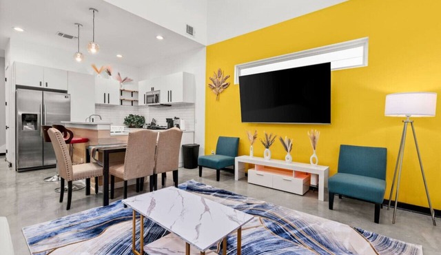 Golden Game Haven: mins to Alamo, AT&T, Fort Sam