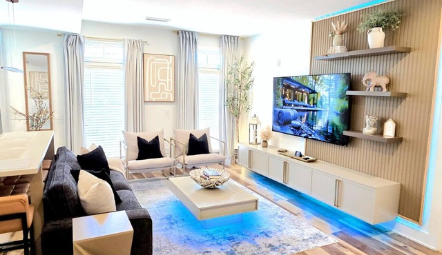 Golden Glow Style | Comfort & Central | Buckhead