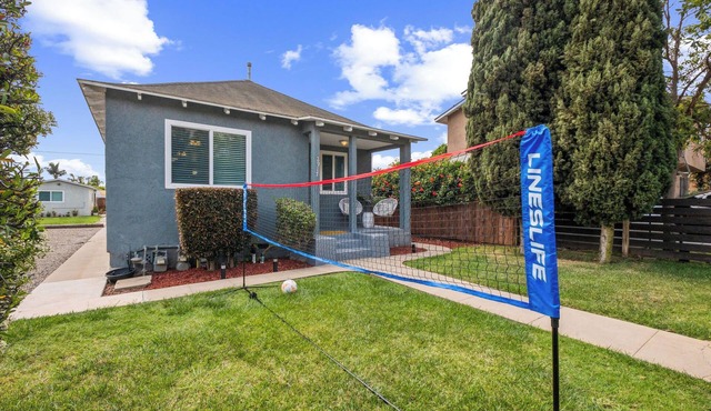 Golden Hill 3BR Sleeps 8 Near Zoo & Downtown
