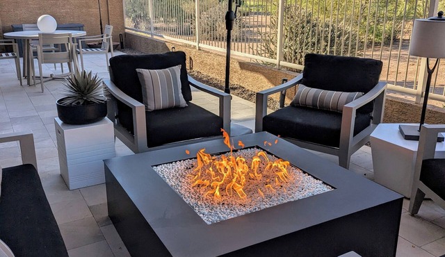 Golden Hour Haven: Epic Mountain Views and Resort-Style Backyard!