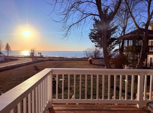 Golden Hour Lakefront Retreat - Fire Pit - Pets