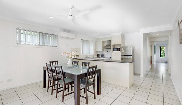 Golden Moments - 4Bedroom Home - Coomera