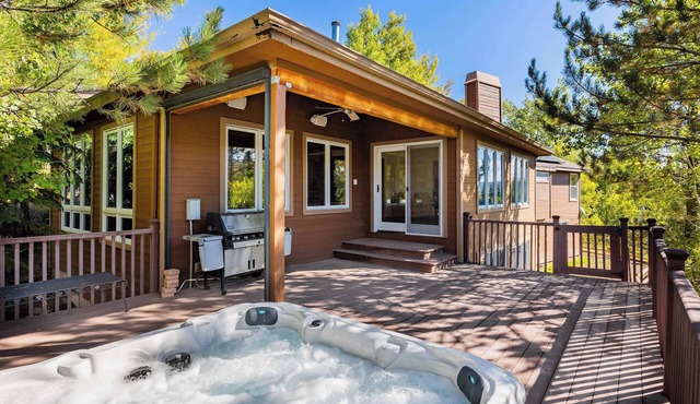 Golden Park City Getaway | Private Hot Tub | Home Theater