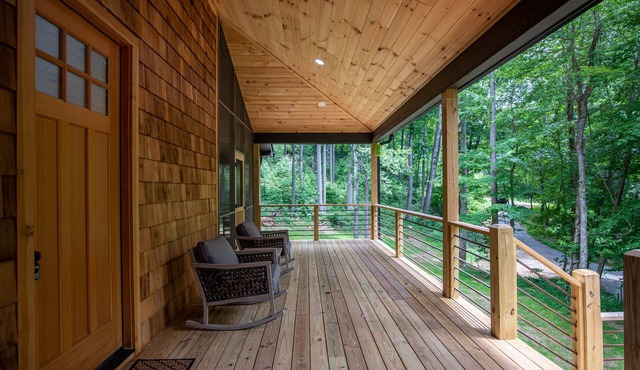Golden Pines at Linville Falls Mtn Club - Pet friendly, fantastic cabin with fenced yard, disc golf