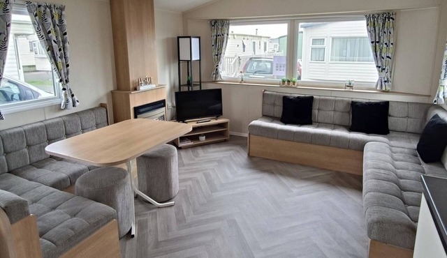 Golden Sands 3-Bed Caravan, Parking & Pet Friendly