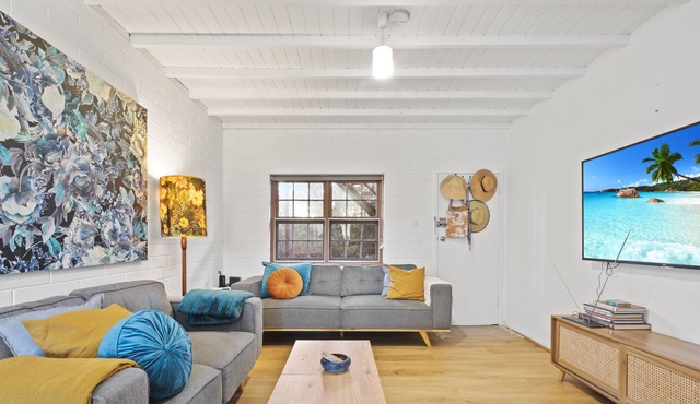 Golden Sands, Beachside, Secure Parking, WiFi & Netflix