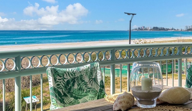 Golden Sea 10 - Absolute Beachfront Bilinga