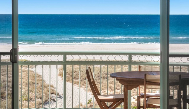 Golden Sea 12 - Absolute Beachfront Bilinga - Min. 3 Night Stays!