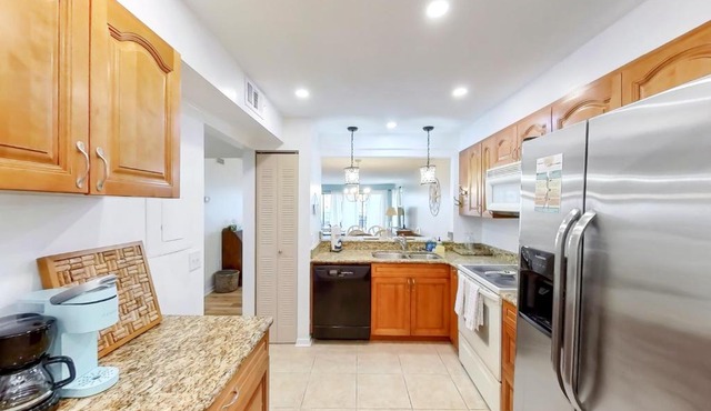 Golden Shores 407