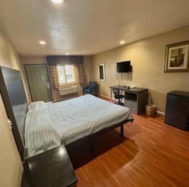 Golden Star Inn