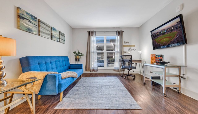 Golden Suite byTruist Park | Ideal For Long Stay