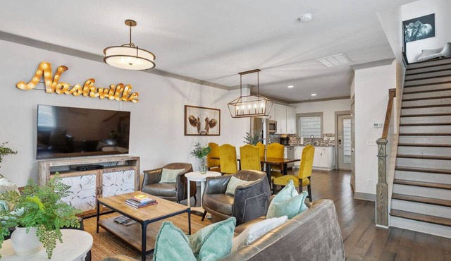 Golden Triangle Walk to Gulch & 12 South 4BR/3.5BA