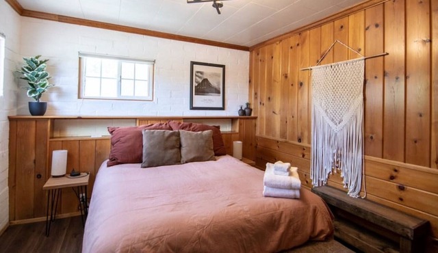 Golden Trout Two-Bedroom Suite (Unit 5) at Lake Front Cabins