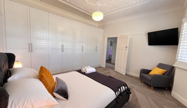 Golden Views 5 min walk to Sovereign Hill A family friendly home away from home.