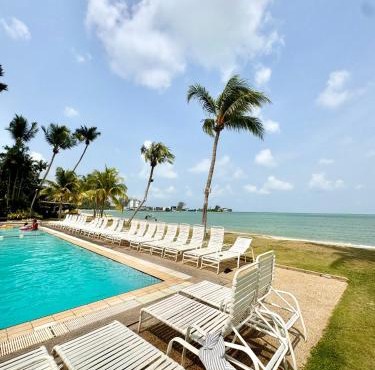 GOLDEN WAVE HOMESTAY 3BR The Regency Port Dikson