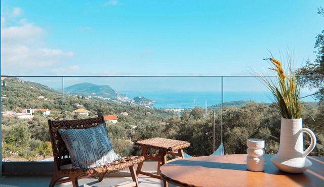 GOLDENEYE luxury Villas Parga
