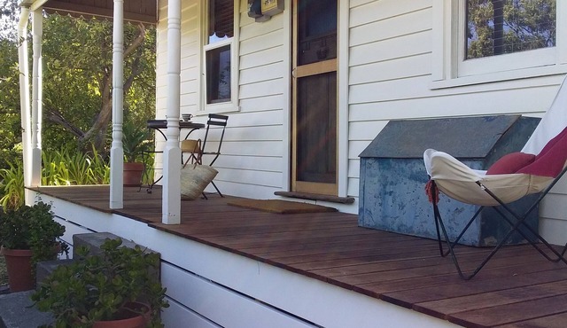 Goldfields Cottage- in historic town