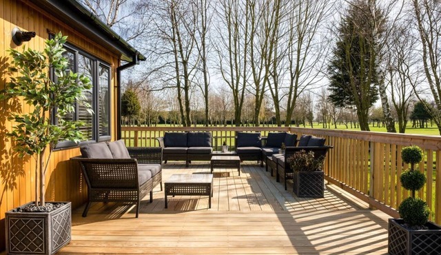 Goldfinch, Laceby Manor Resort & Spa