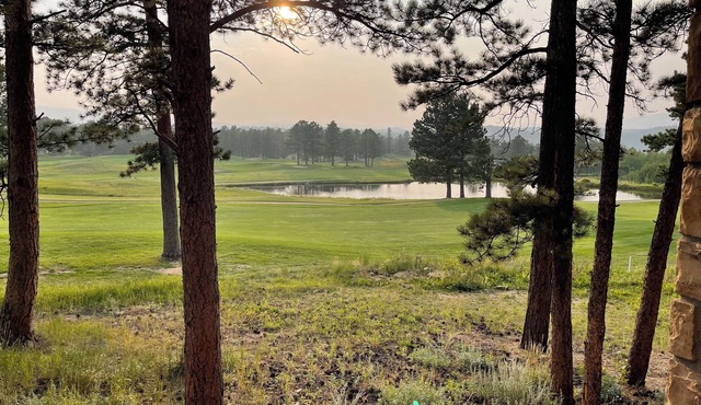 Golf and Fish Fox Acres! Basement Level of House on the Course! 3BR 2BA sleeps 8