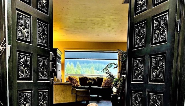 Golf and lake front property with the most amazing views in the valley.