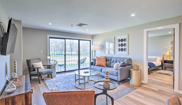 Golf, Boat & More! Sleek Shangri La Condo in Afton