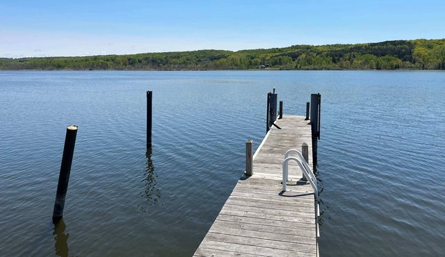 Golf/boating paradise with Lake Michigan access!
