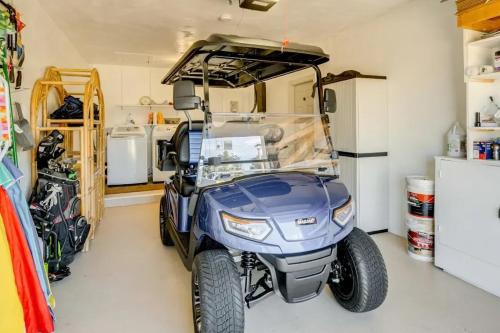 Golf Cart and Heated Pool Rotonda West Getaway!