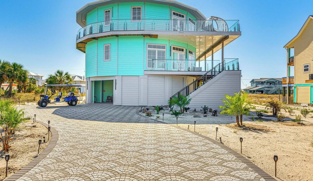 Golf Cart + Elevator: Retreat 1 Block to Beach
