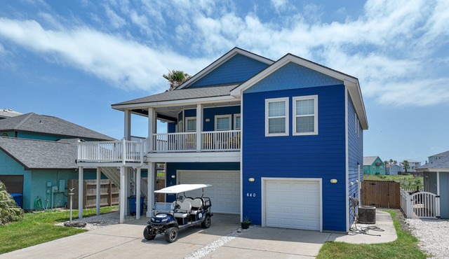 Golf Cart Included, Game Room, Parking for 5 Vehicles, Pet Friendly