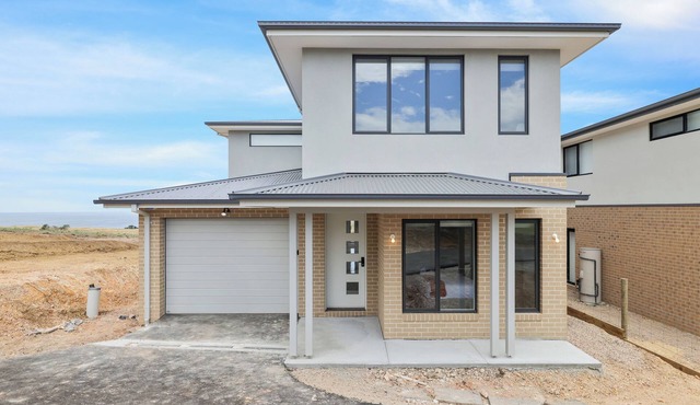 Golf Club Seaside Serenity by Ready Set Stay