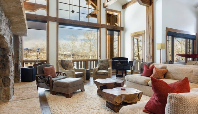 Golf Course Access - Private Hot Tub, Game/Media Room - Valet Parking at Ritz Carlton