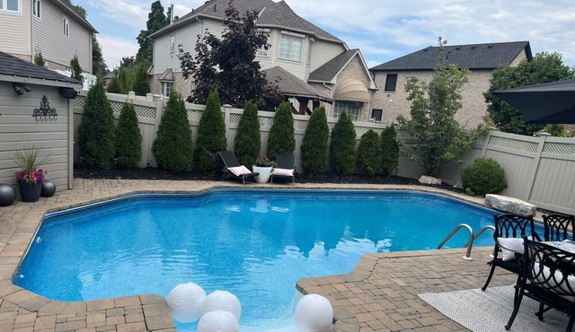 Golf Course & Country Club in a highly desirable neighbourhood