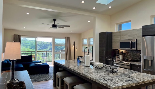 GOLF COURSE FRONT, HOME "D", MODERN, CLEAN, GATED, Nr. JBPHH/CAMP SMITH, PARKING