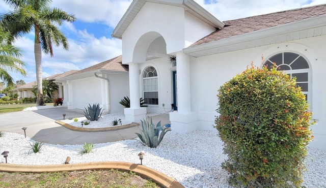 Golf Course Heated Pool Vacation Home