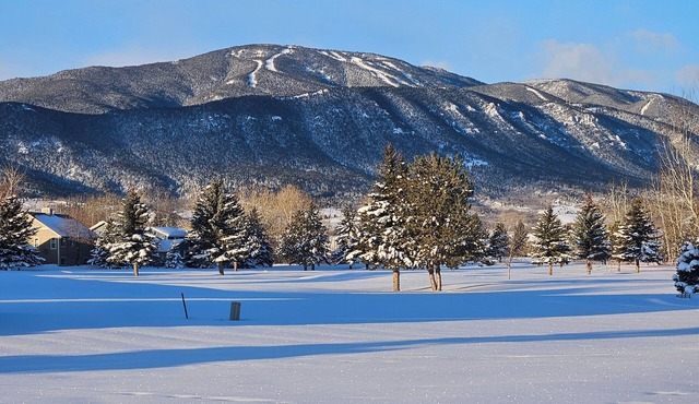 Golf Course Home amazing Mtn-Views/HotTub/Star Gazing/Ski/Hike/Golf/Gather/WiFi