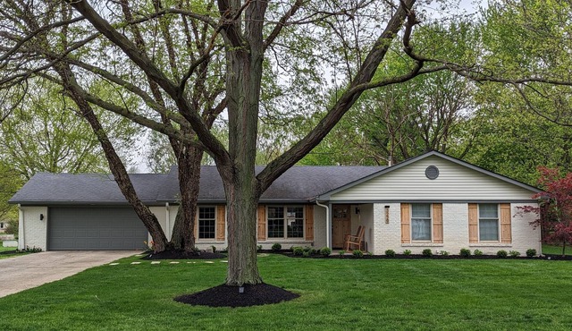 Golf Course Home in Carmel- Close to Zionsville and Indianapolis too!