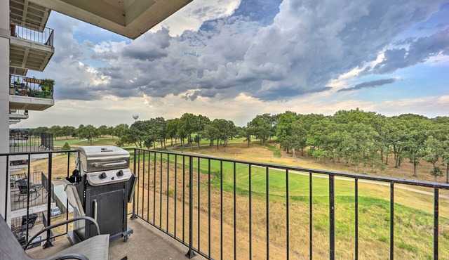 Golf Course & Lake Views: Cozy Afton Condo!