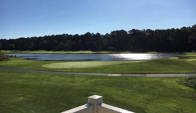 Golf Course & Lakefront Retreat 4BR Sleeps 8 Gated Community Near Ocean City