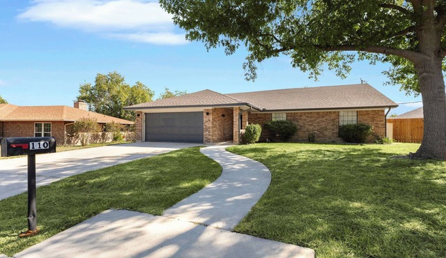 Golf Course Living Large Backyard, Smart Security & Garage Access