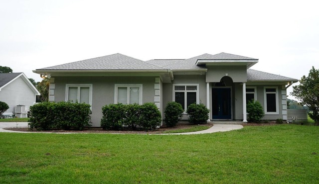 Golf course retreat and Lowcountry living at its finest!