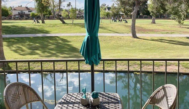 Golf Course Spacious Townhome w/Community Pool. Nearby to Pickleball Courts!