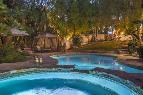 Golf Course Villa w Pool Spa Near the Strip
