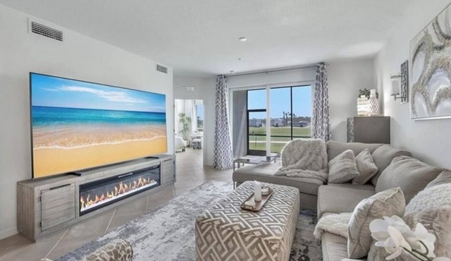 Golf-&-Designer Escape at Webbs Reserve, Babcock Ranch – Stylish Condo Living