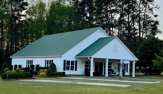 Golf Destination w/Private Driving Range w/Lights, and Bar.
